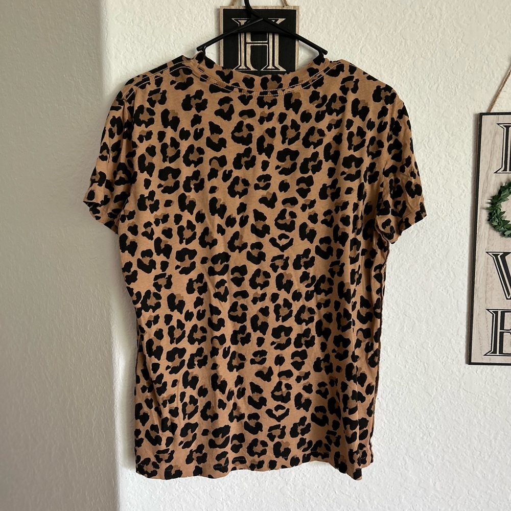 💰PRICE ⬇️ N PHILANTHROPY • Leopard Short Sleeve Blouse • sz S • - Picture 5 of 7